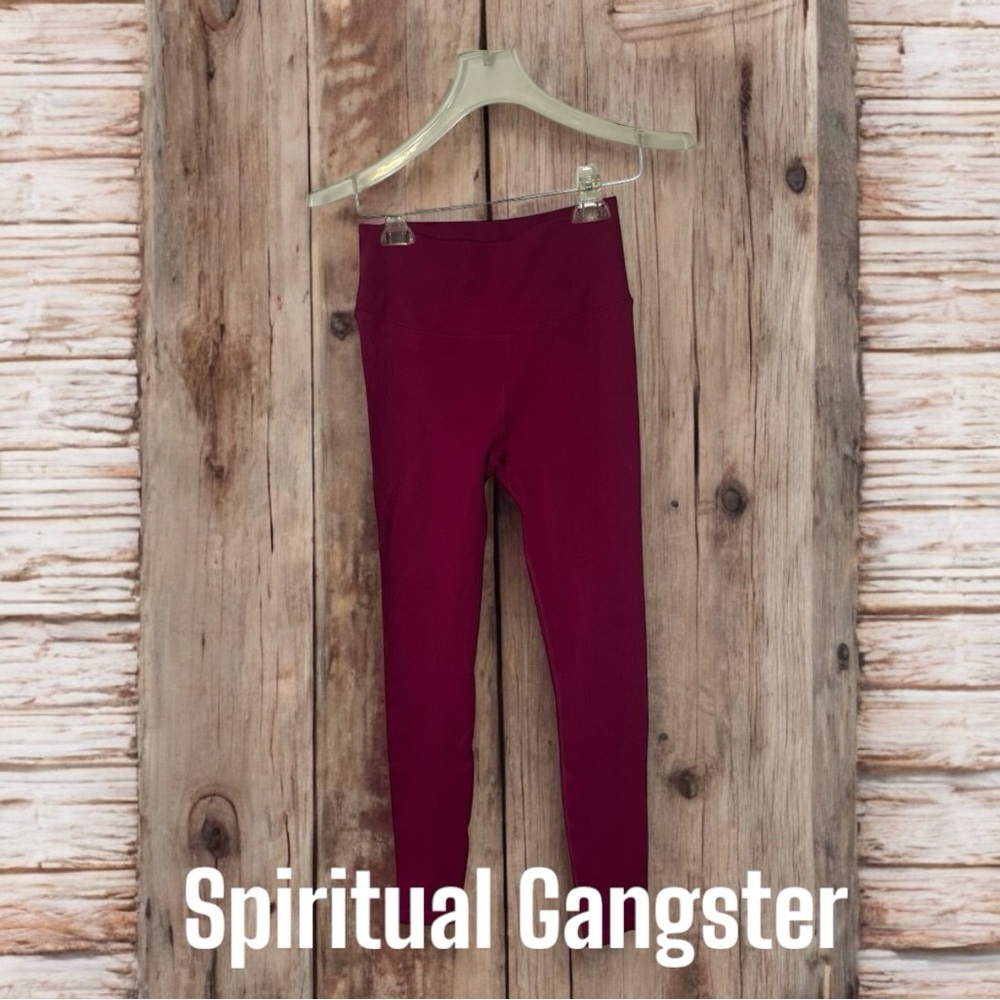 Spiritual gangster leggings sz m/l